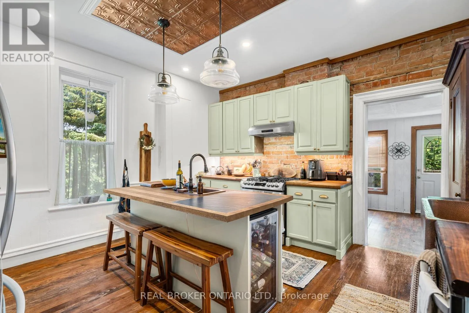 74 LAKE AVENUE W