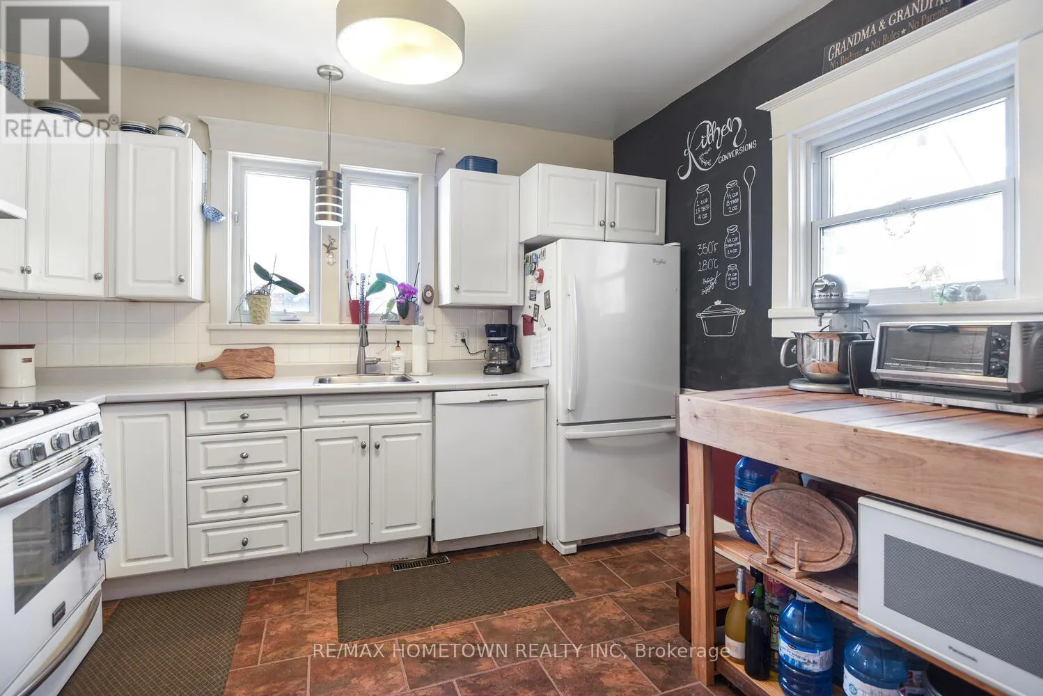 214 JAMES STREET E