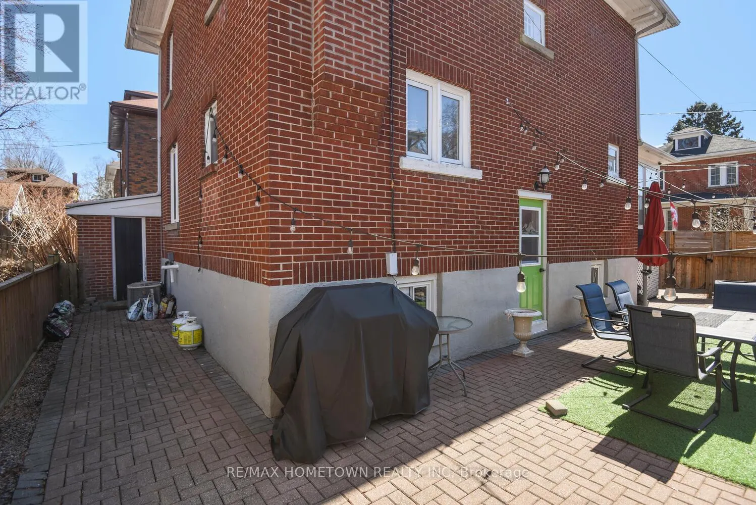 214 JAMES STREET E