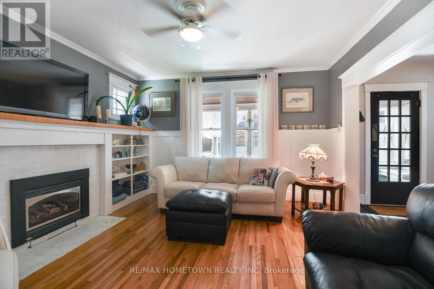 214 JAMES STREET E