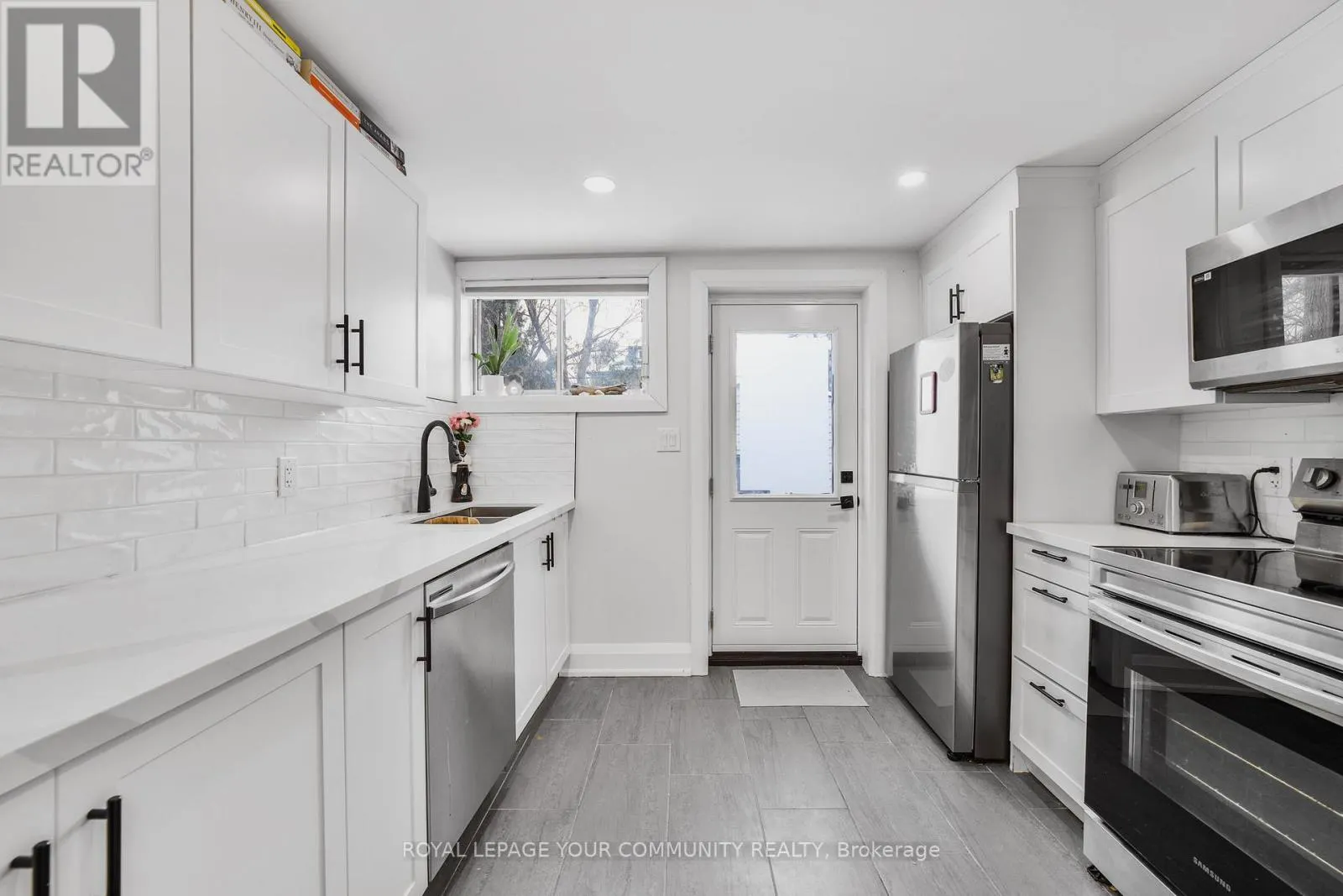 97 GARFIELD AVENUE S