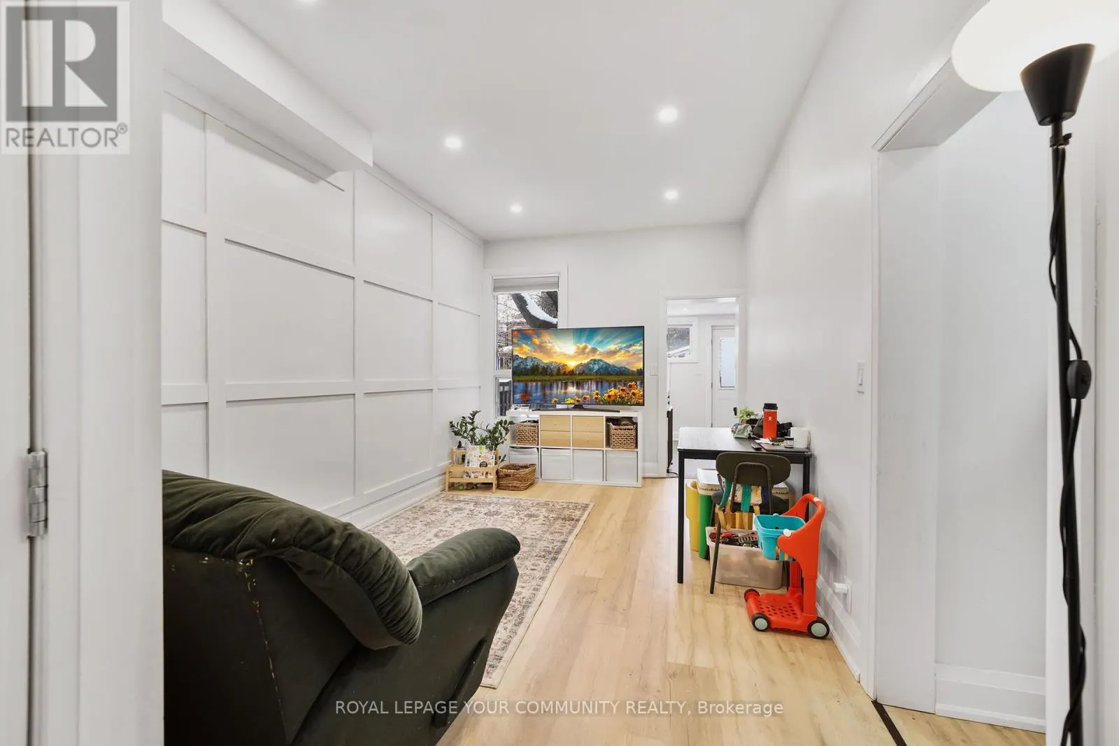 97 GARFIELD AVENUE S