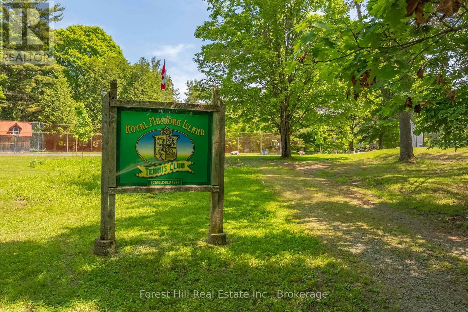 1054 FAIR-LEE PARK ROAD