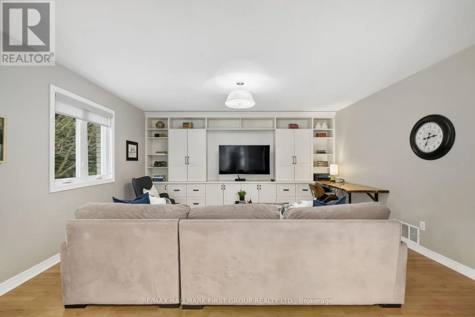 3905 LAROSE CRESCENT
