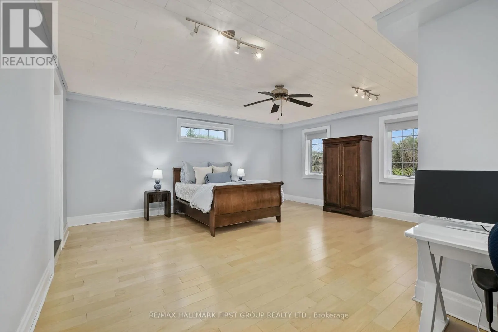3905 LAROSE CRESCENT
