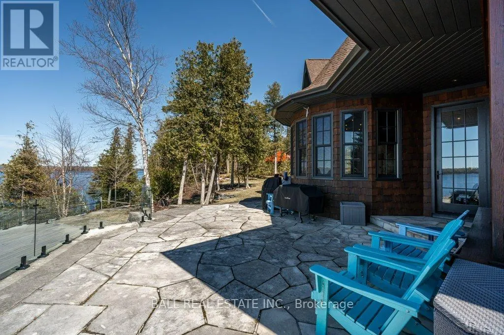 890 BIRCHVIEW ROAD