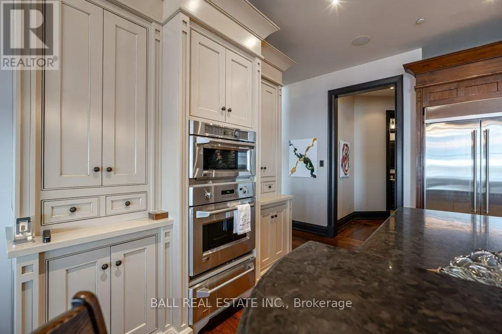 890 BIRCHVIEW ROAD