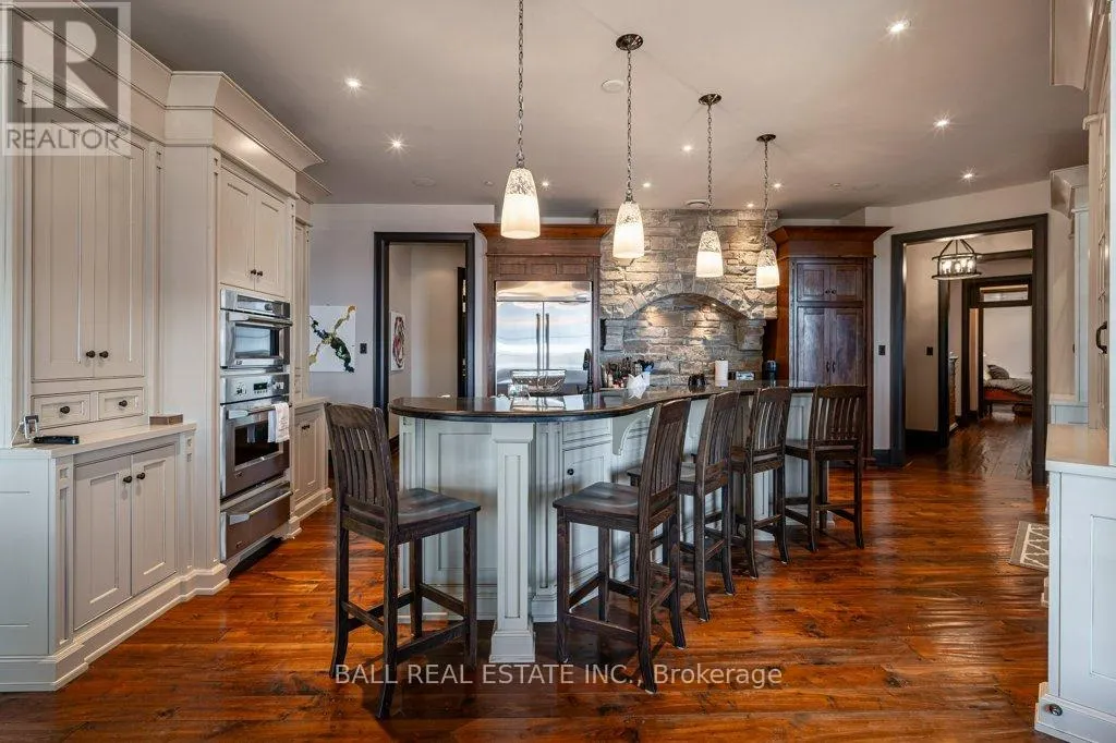 890 BIRCHVIEW ROAD