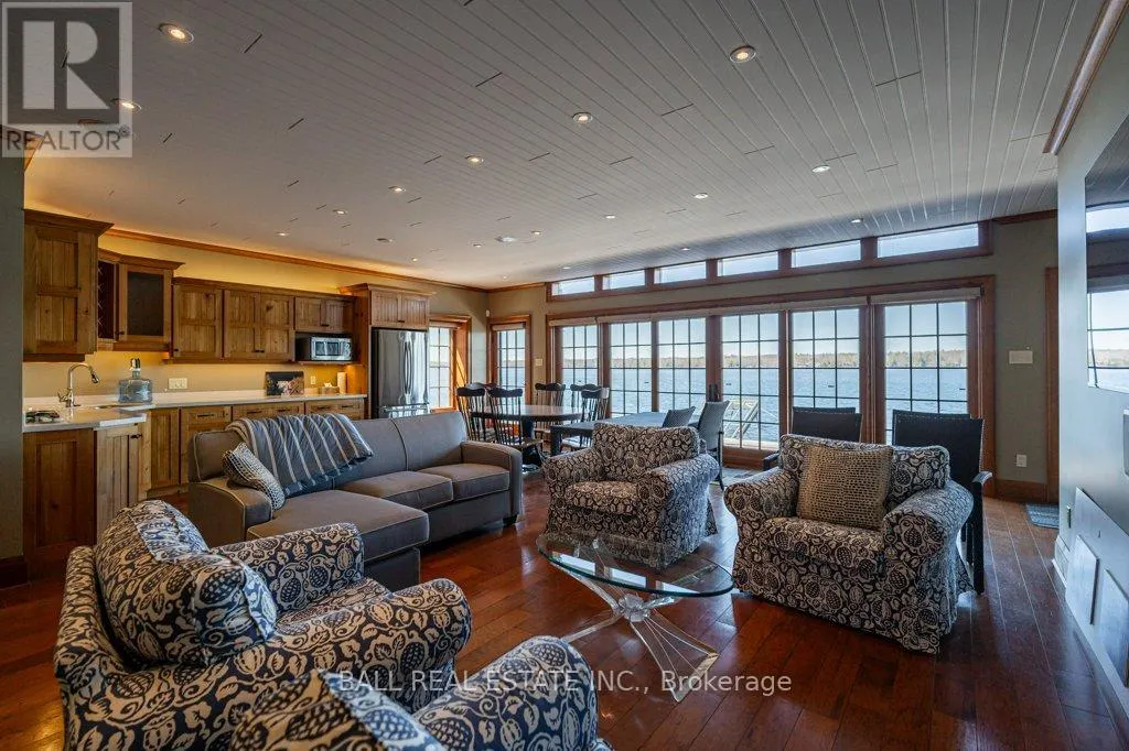 890 BIRCHVIEW ROAD