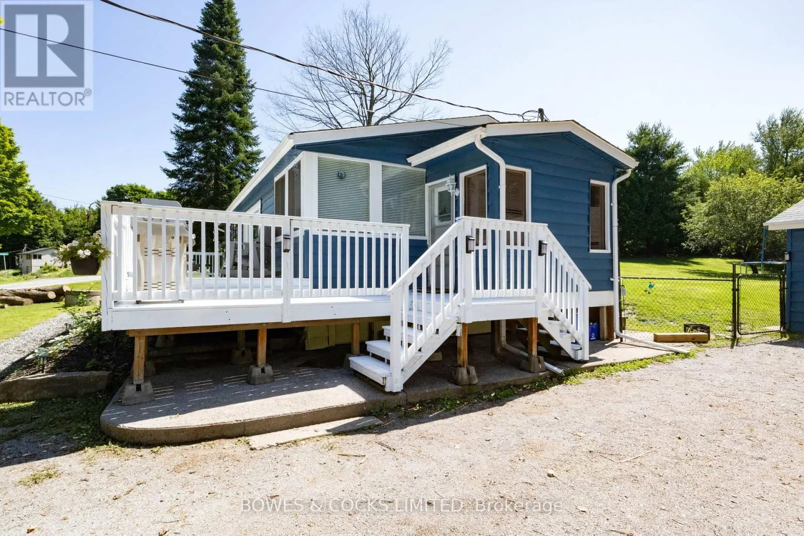 1545 WESTVIEW CRESCENT