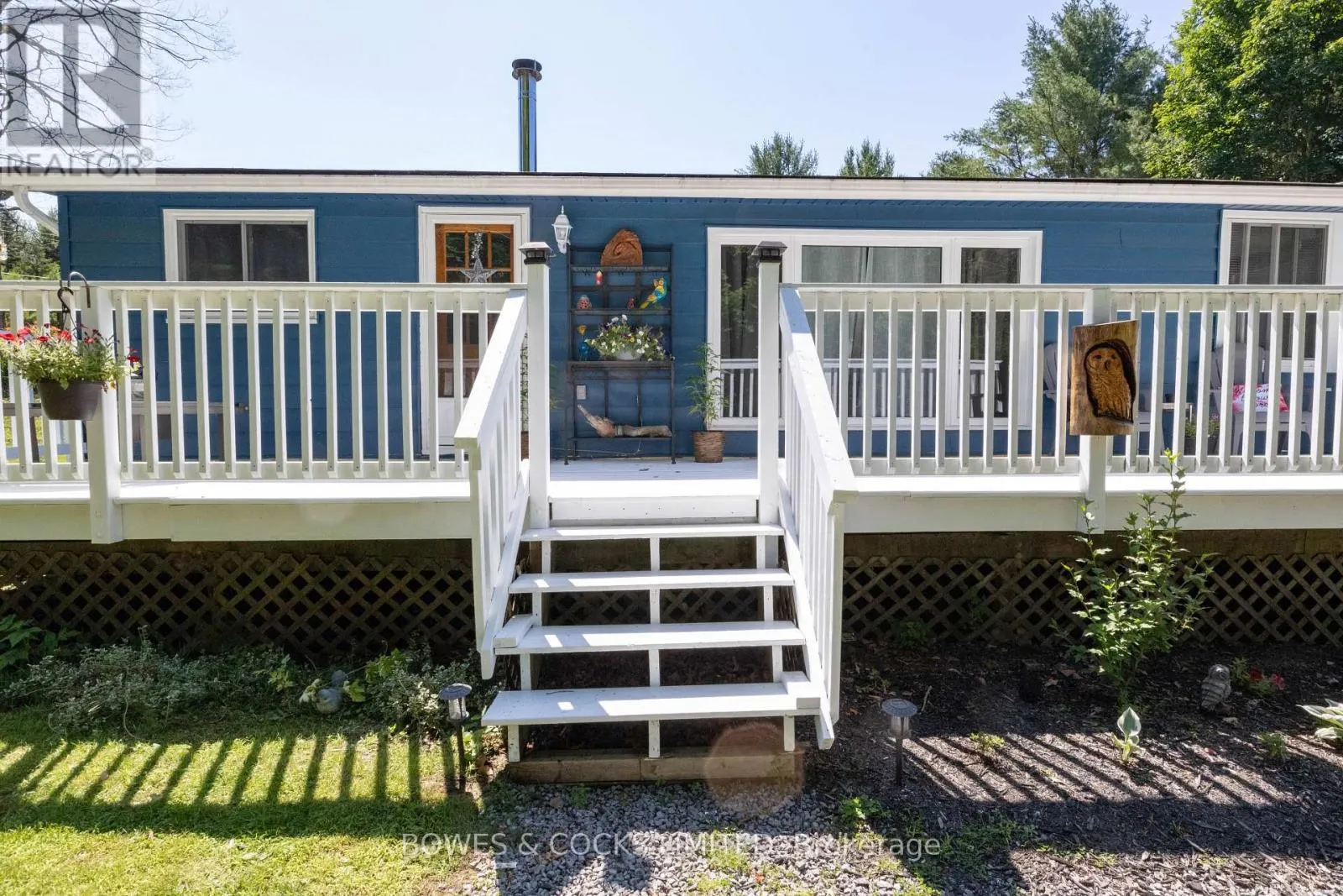 1545 WESTVIEW CRESCENT