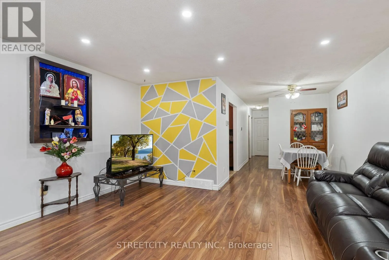 54 BRENNAN DRIVE N