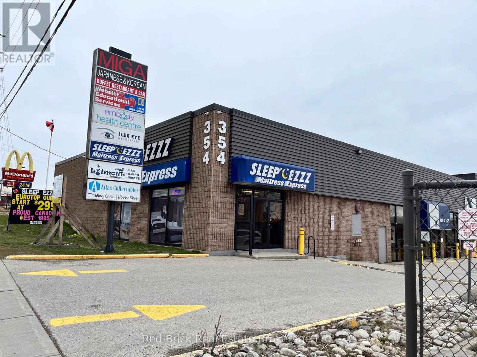 1 - 354 KING STREET N, #1