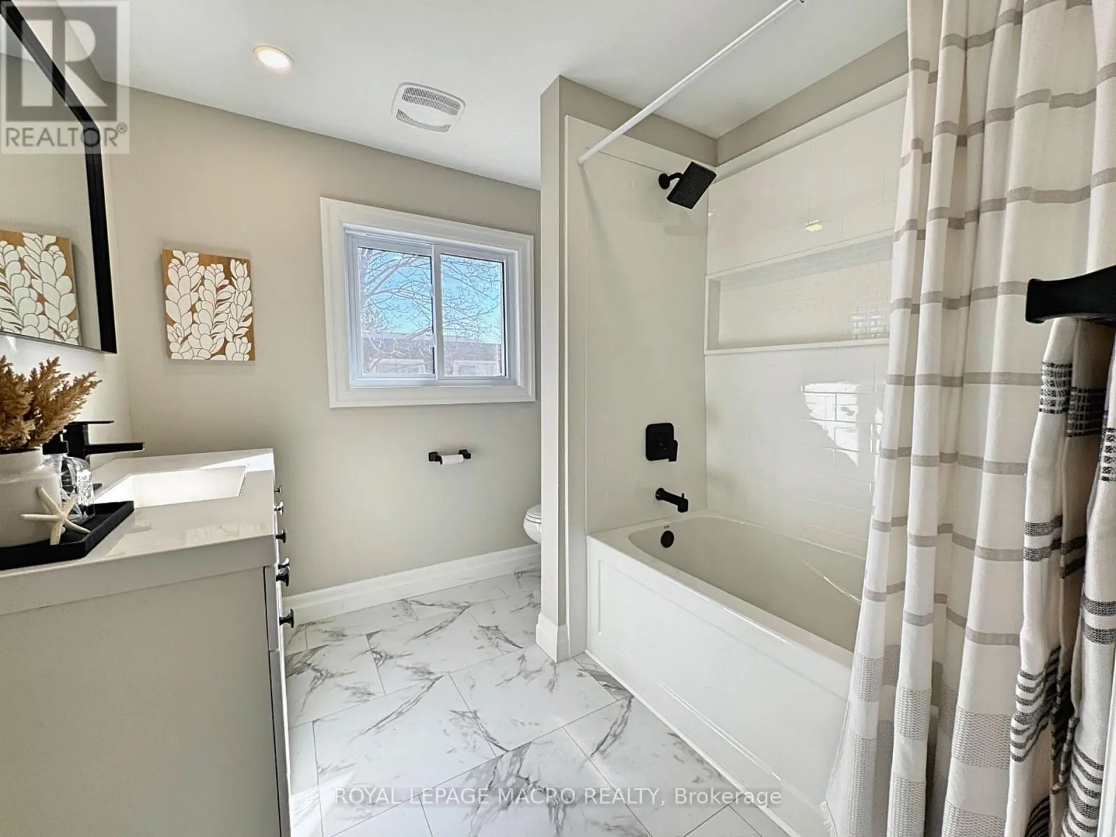 35 - 125 BONAVENTURE DRIVE