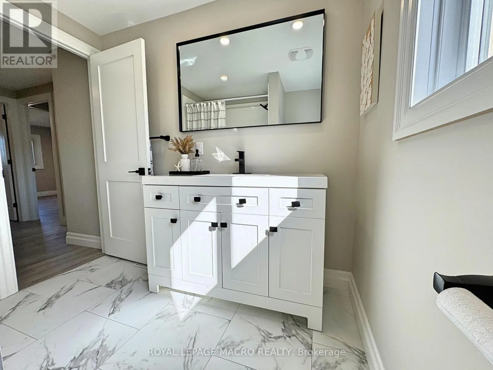 35 - 125 BONAVENTURE DRIVE