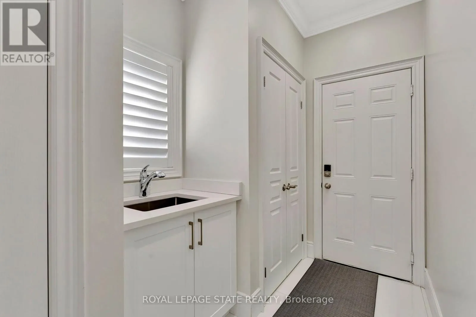 7 BERNINI COURT
