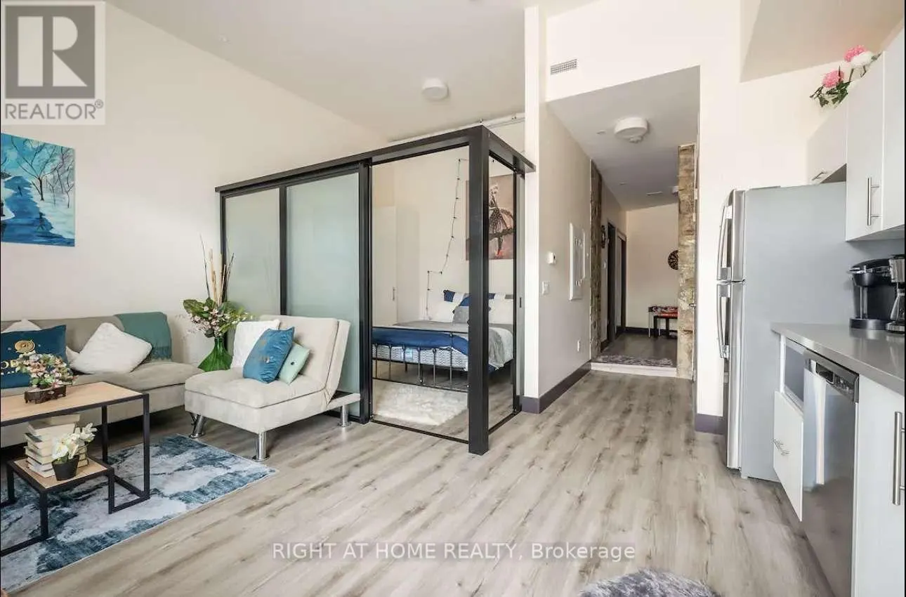 101 - 121 KING STREET E