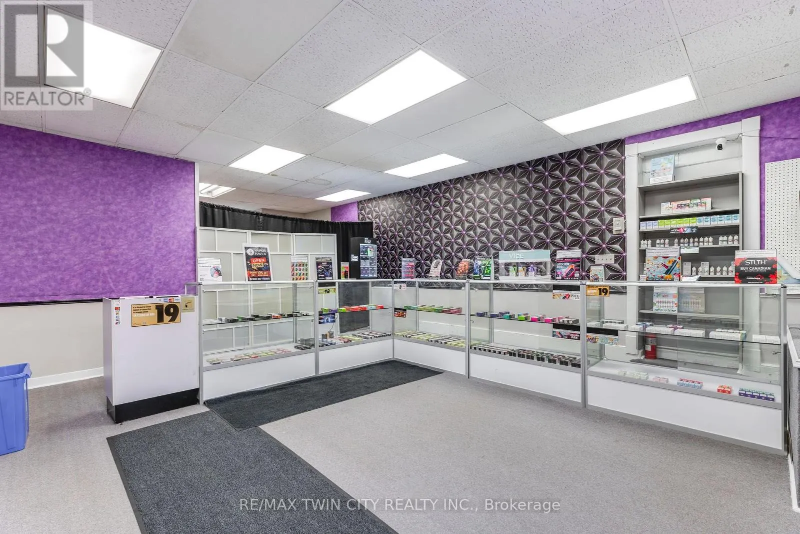 840-846 KING STREET E