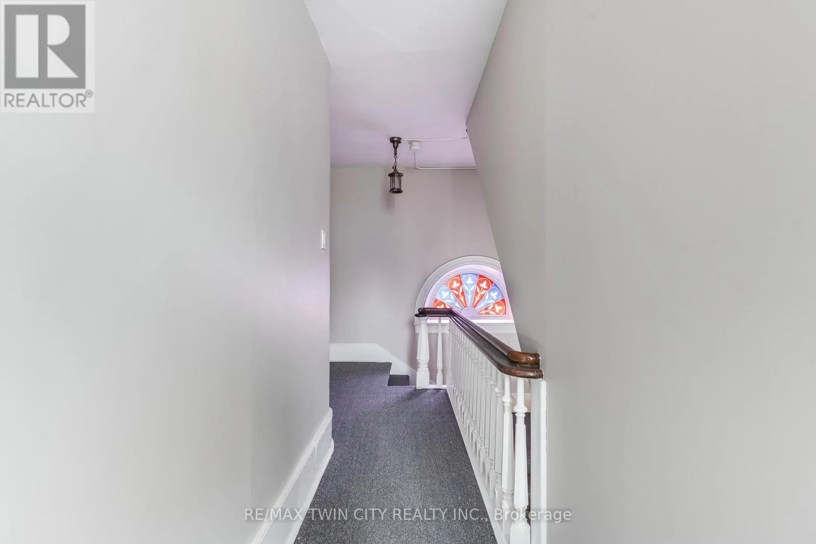 840-846 KING STREET E