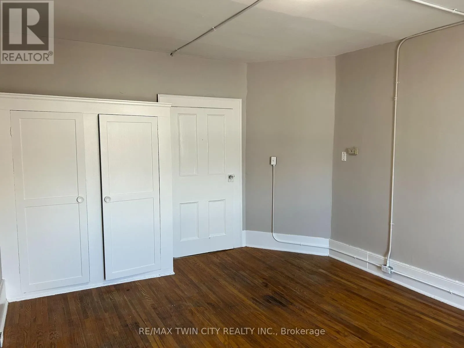 840-846 KING STREET E