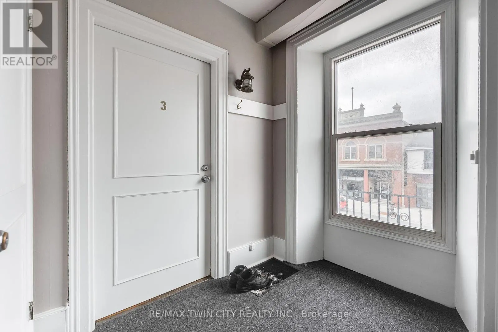 840-846 KING STREET E