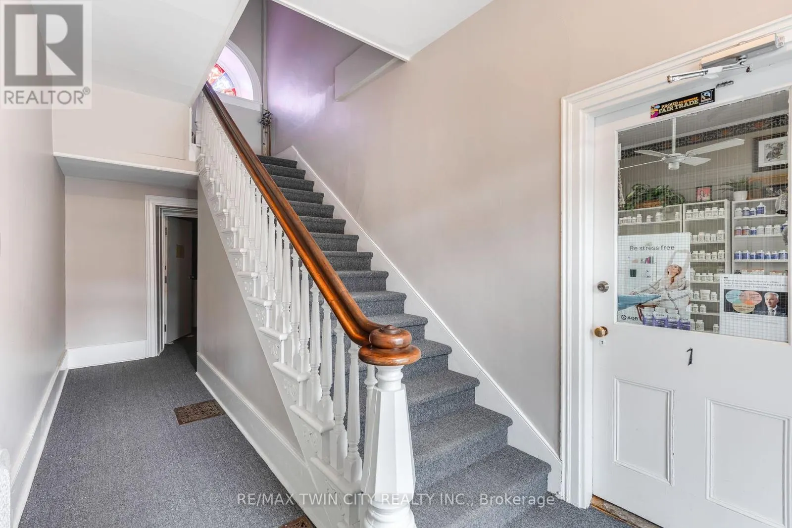 840-846 KING STREET E