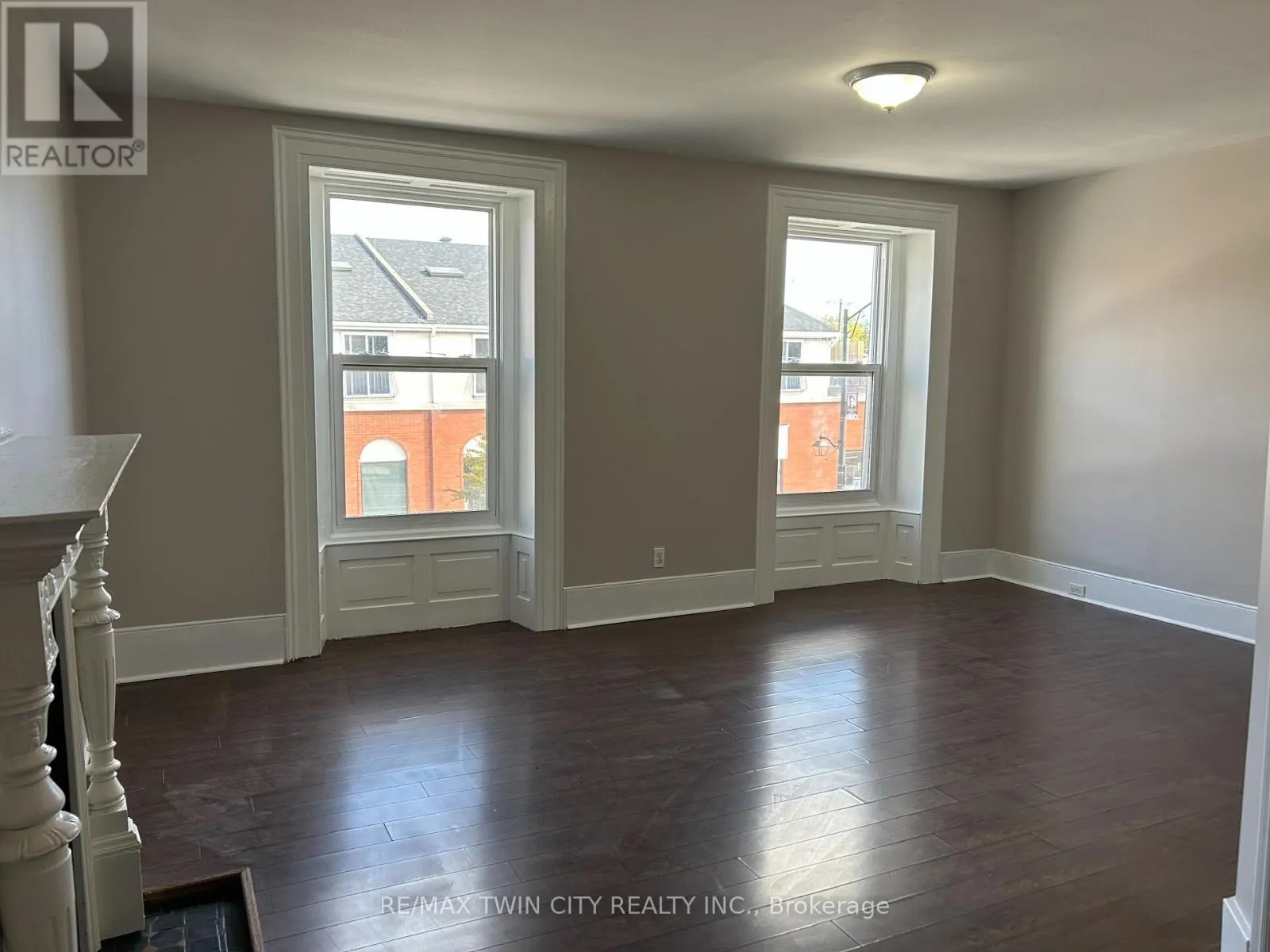 840-846 KING STREET E