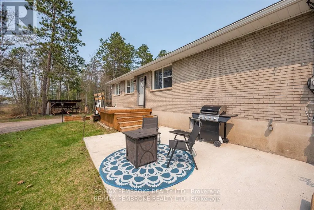 36 LABINE CRESCENT