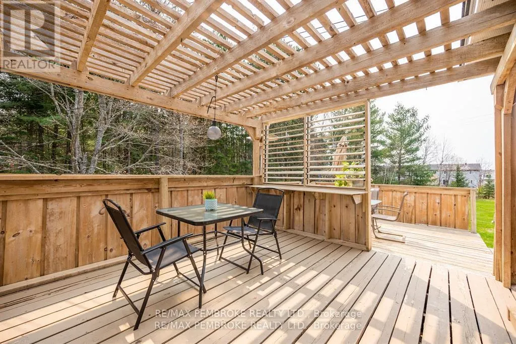 36 LABINE CRESCENT