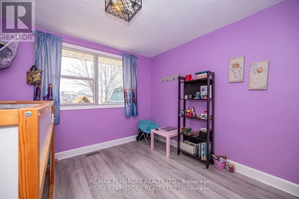 36 LABINE CRESCENT