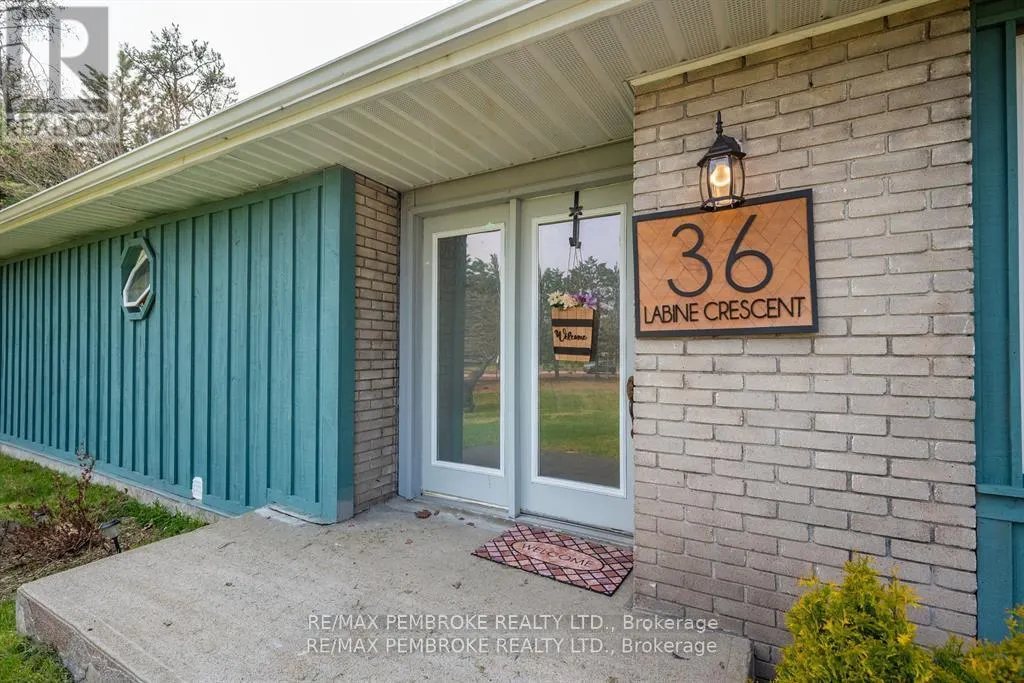 36 LABINE CRESCENT
