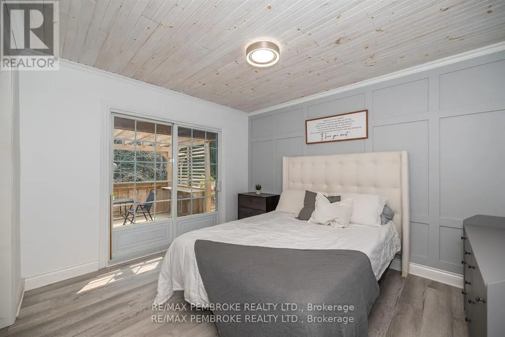 36 LABINE CRESCENT