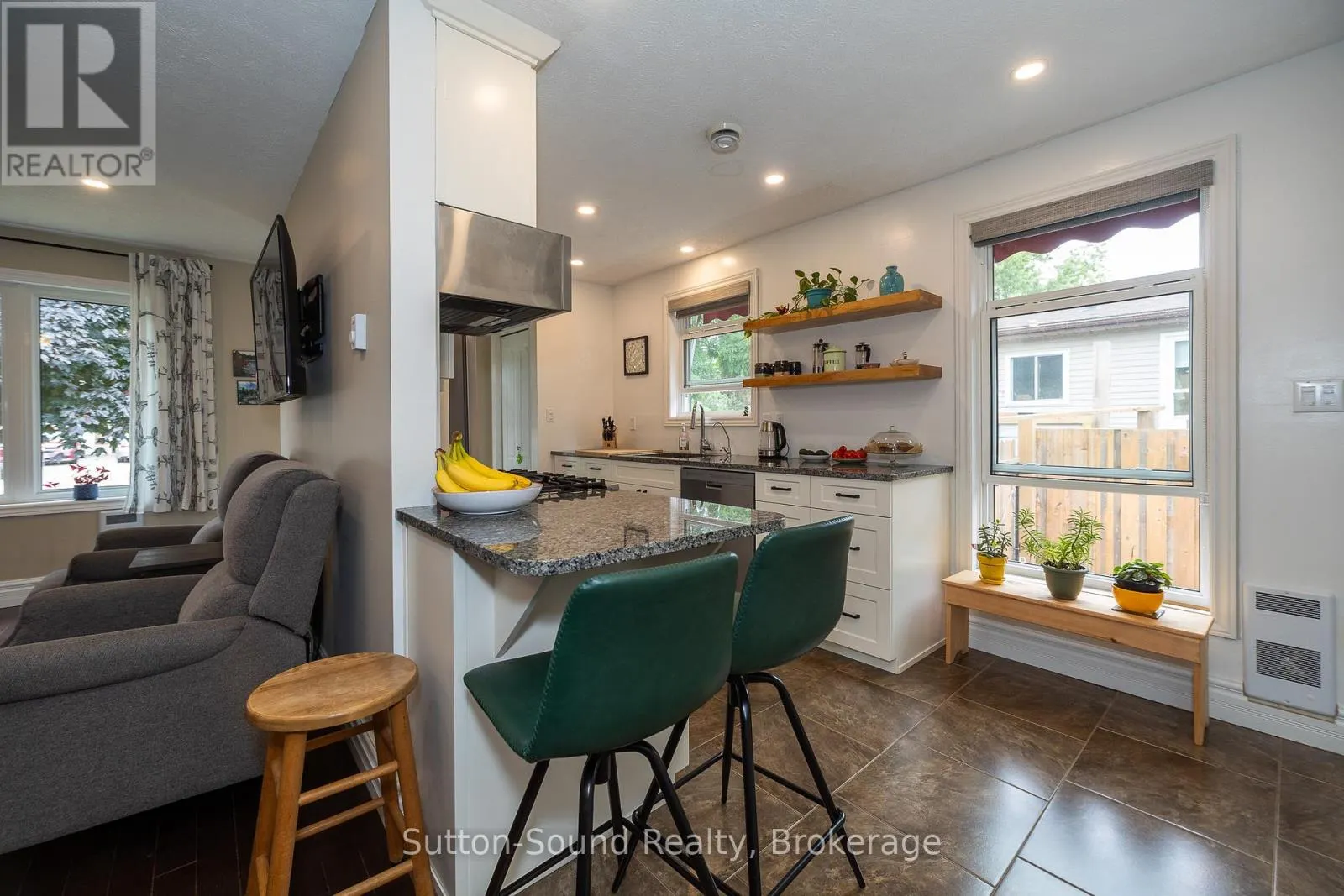 1160 12TH STREET E
