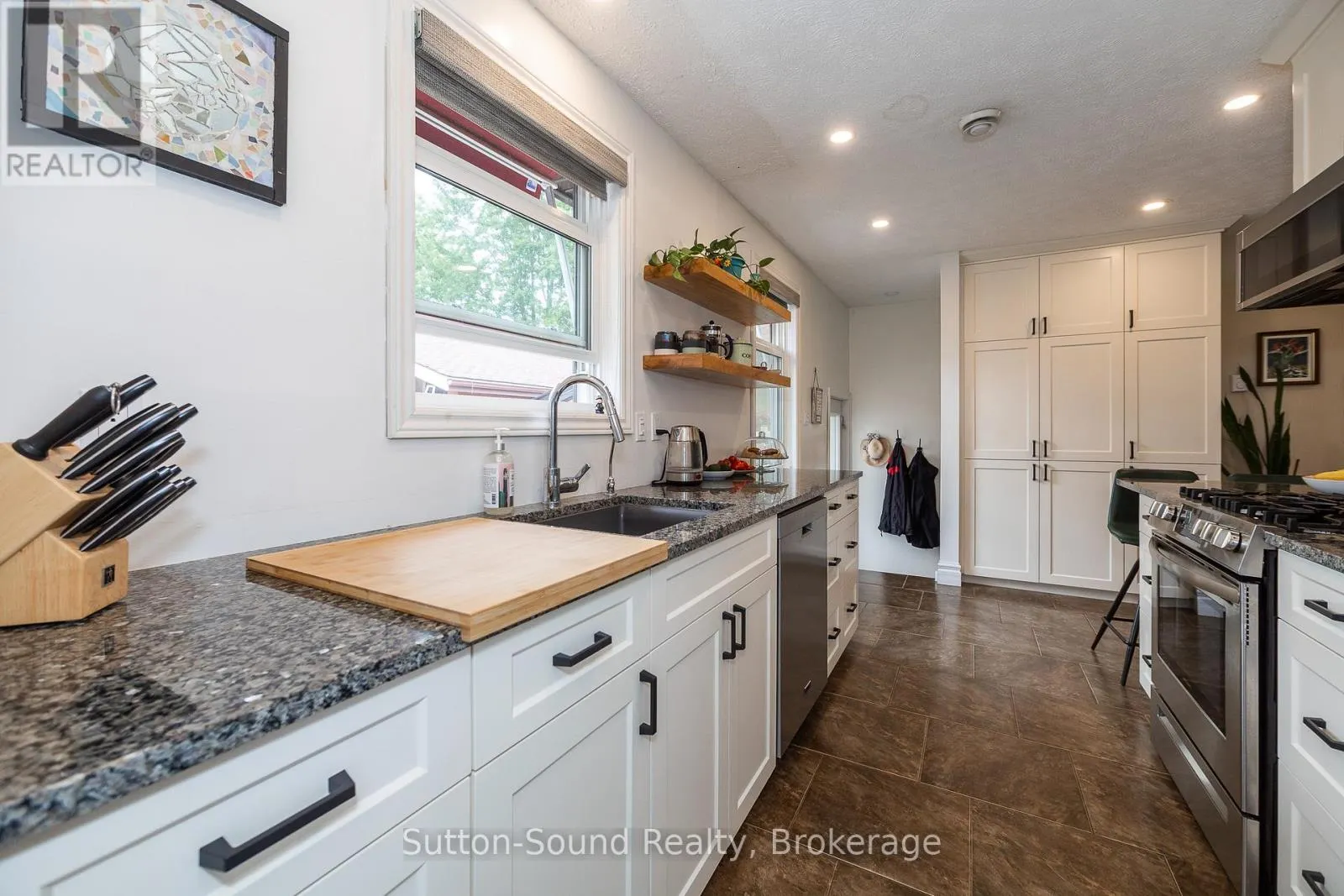 1160 12TH STREET E