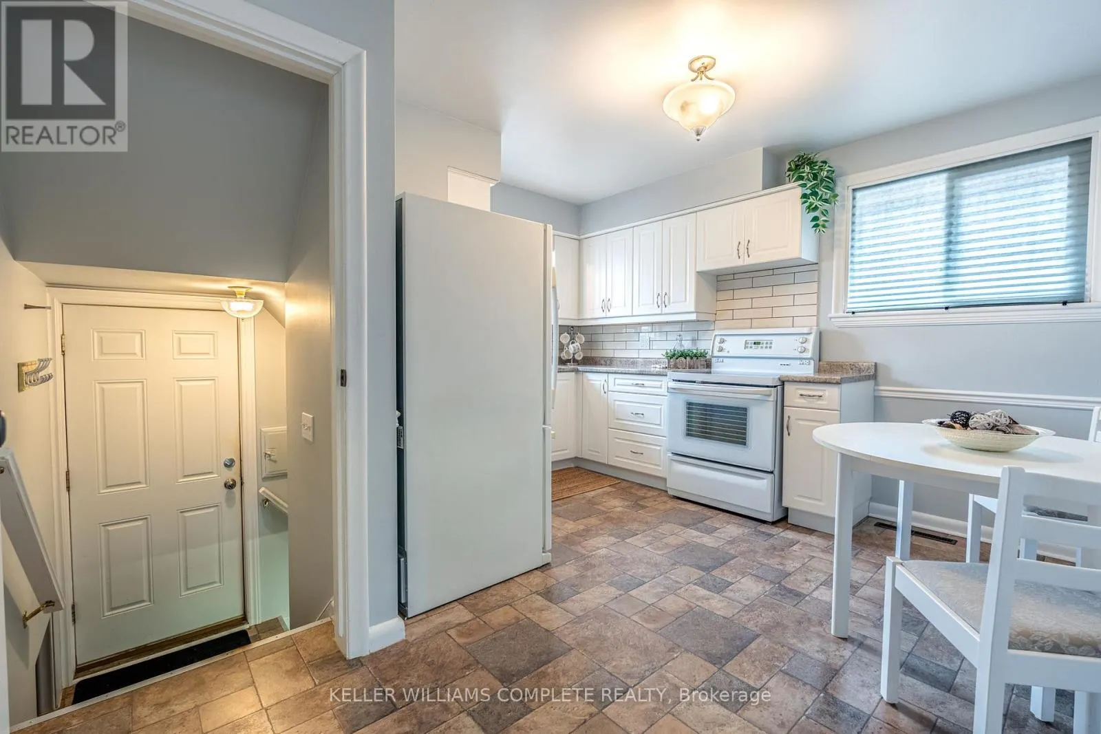 15 NELLIGAN PLACE
