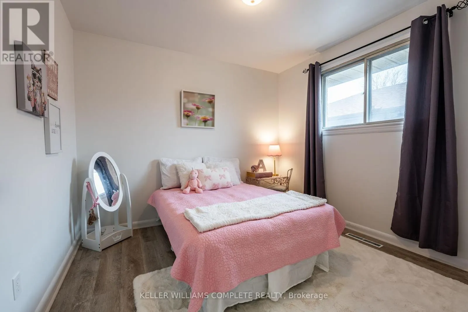 15 NELLIGAN PLACE