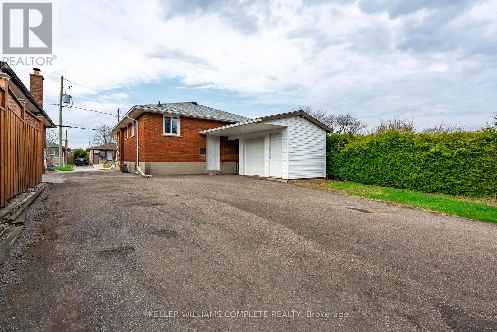 15 NELLIGAN PLACE