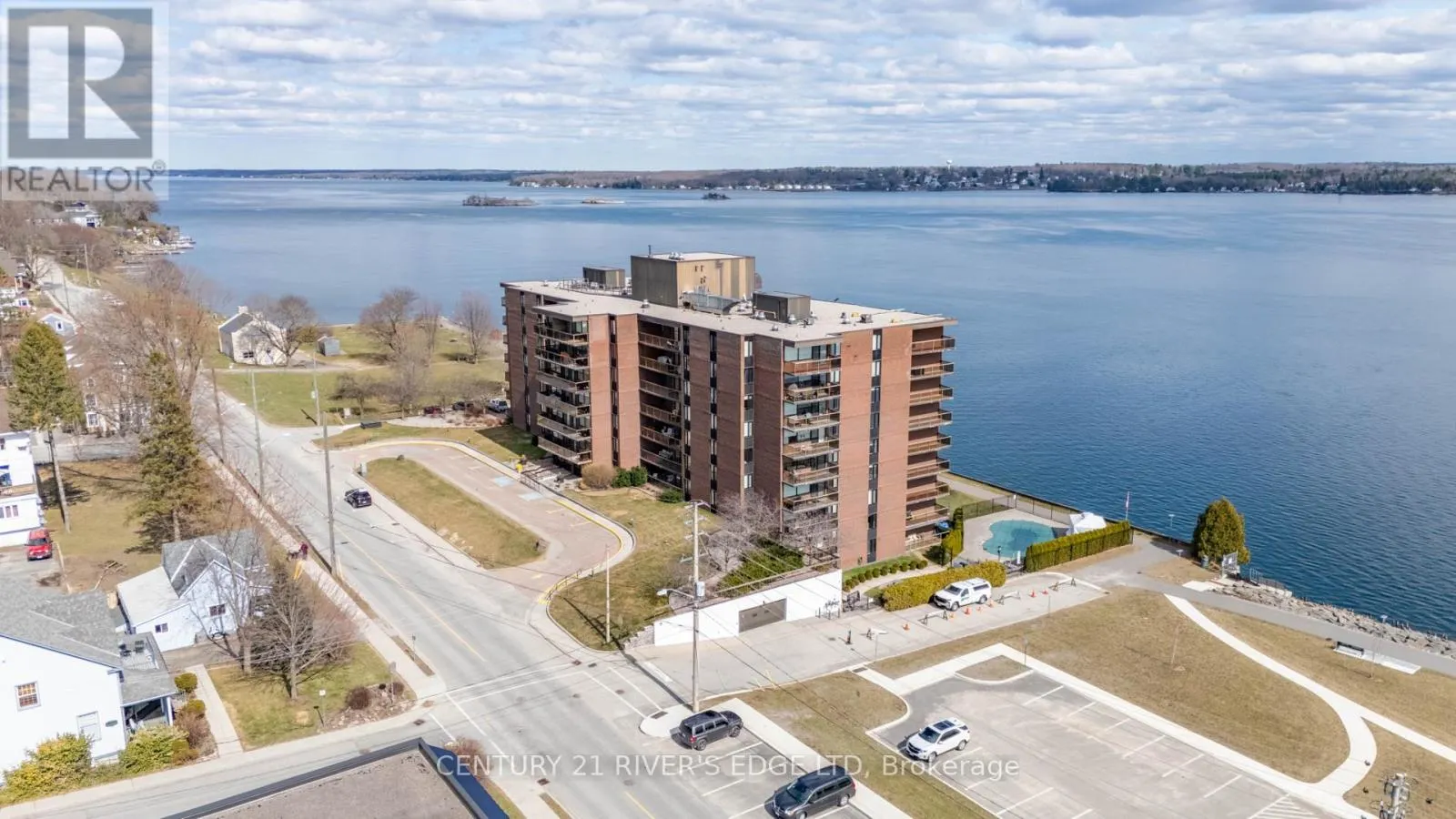 601 - 55 WATER STREET E