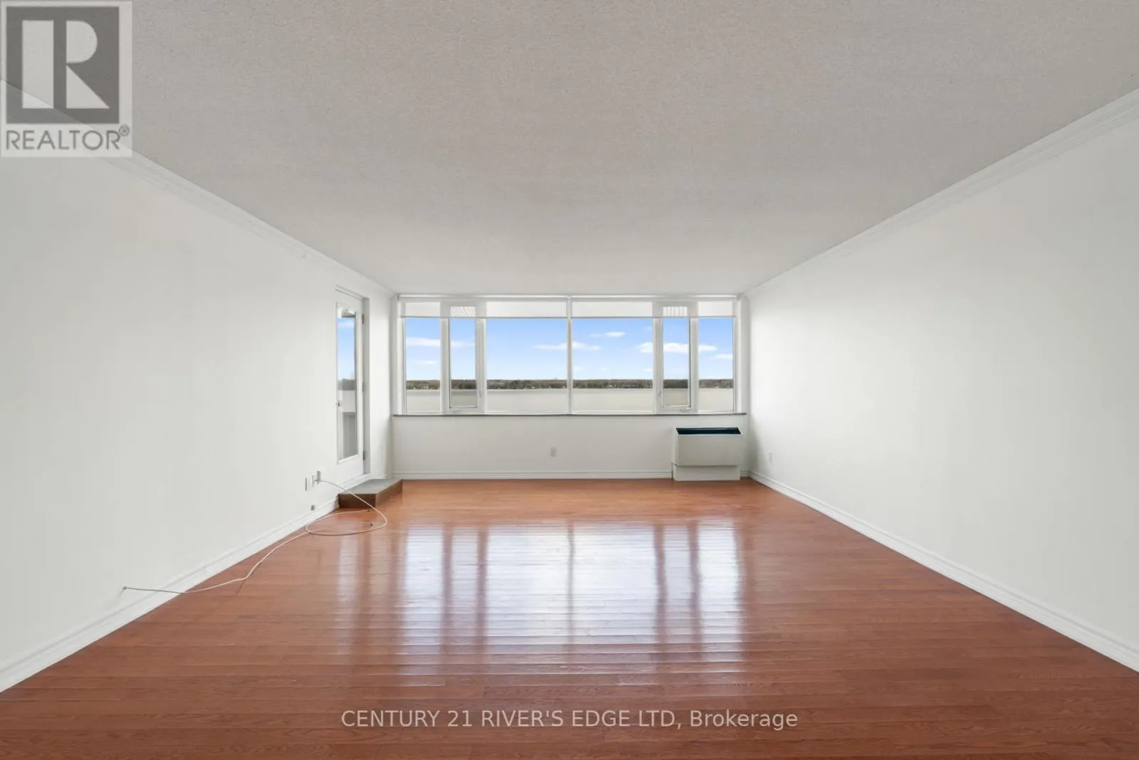 601 - 55 WATER STREET E