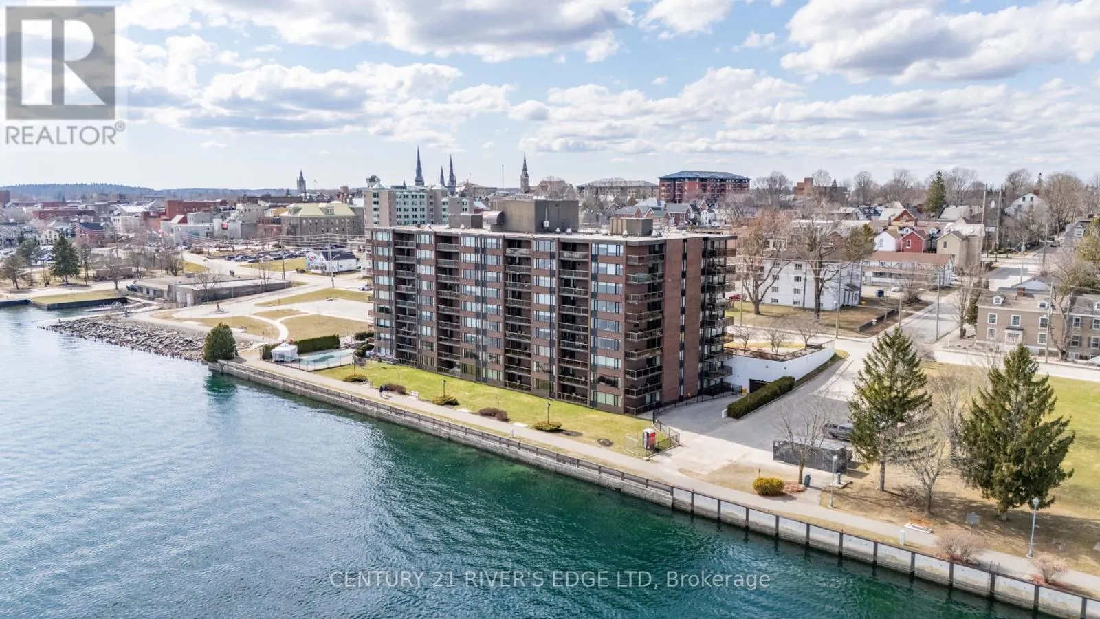 601 - 55 WATER STREET E
