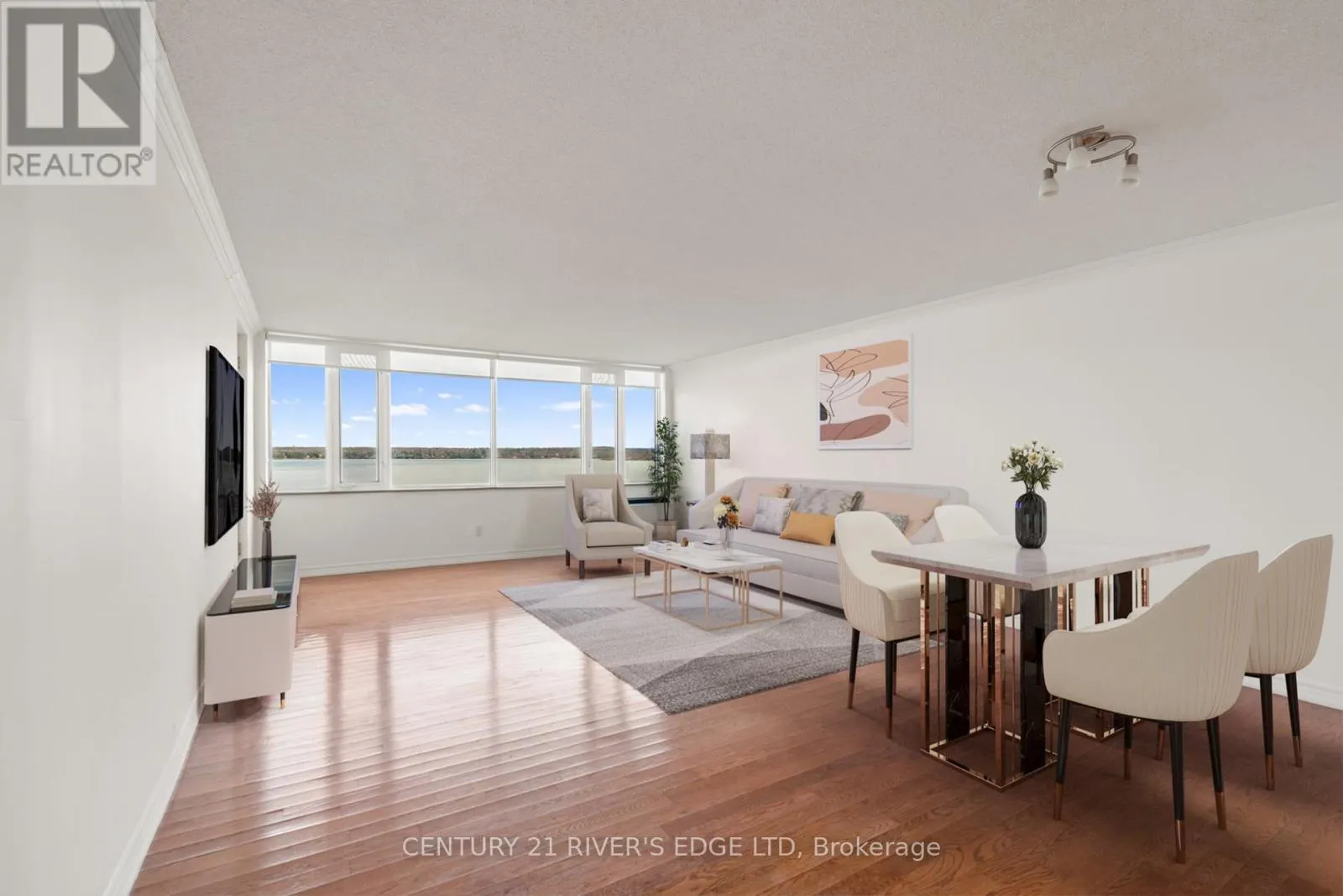 601 - 55 WATER STREET E