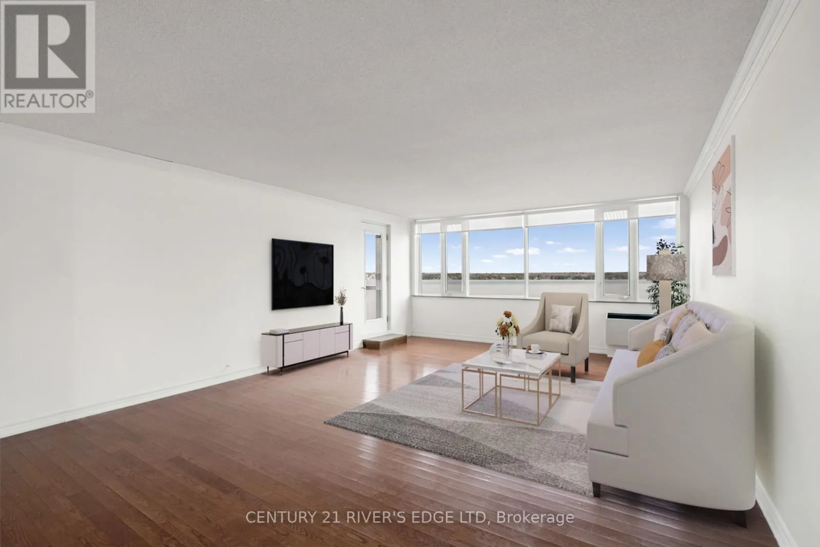 601 - 55 WATER STREET E
