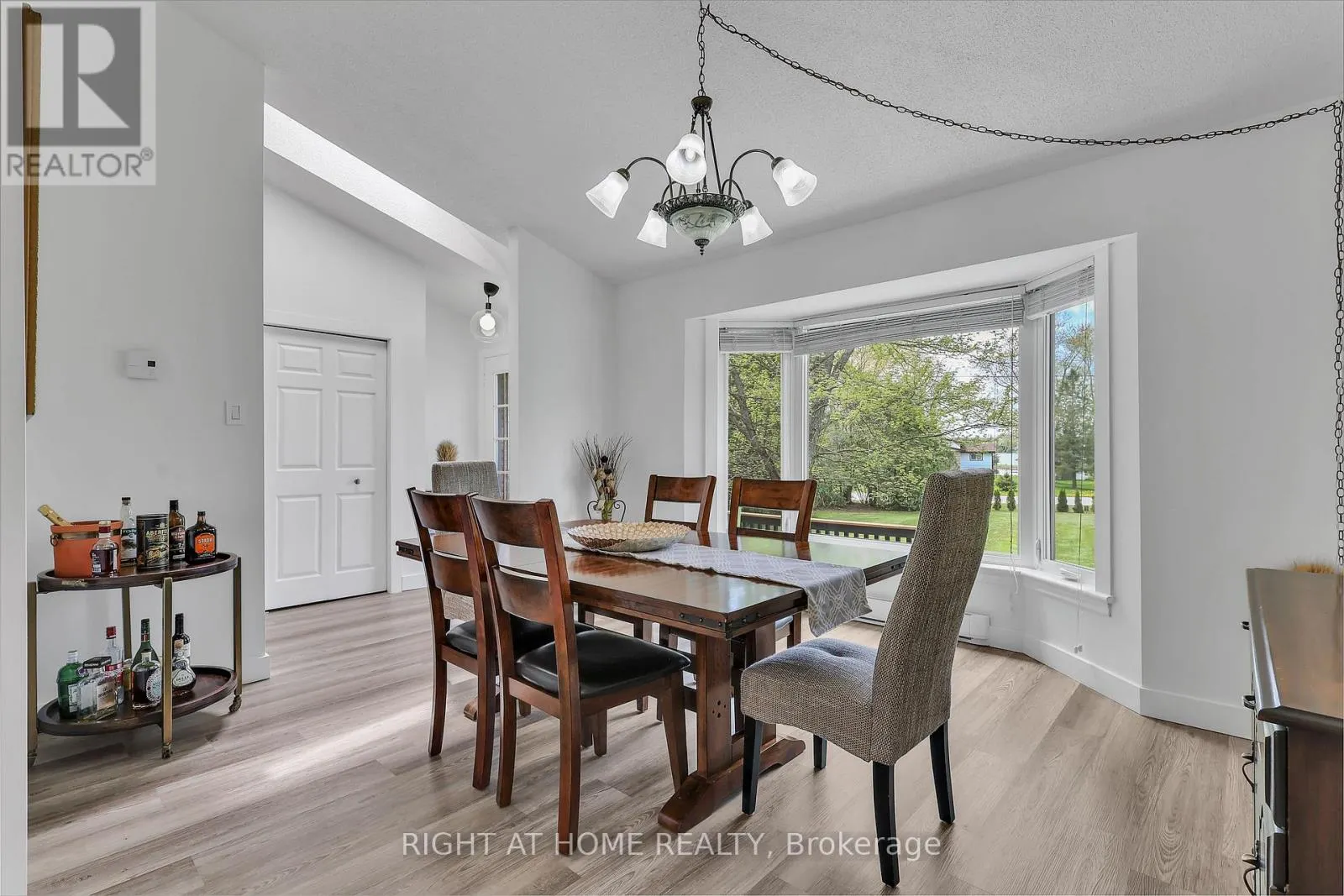 119 STURGEON GLEN ROAD