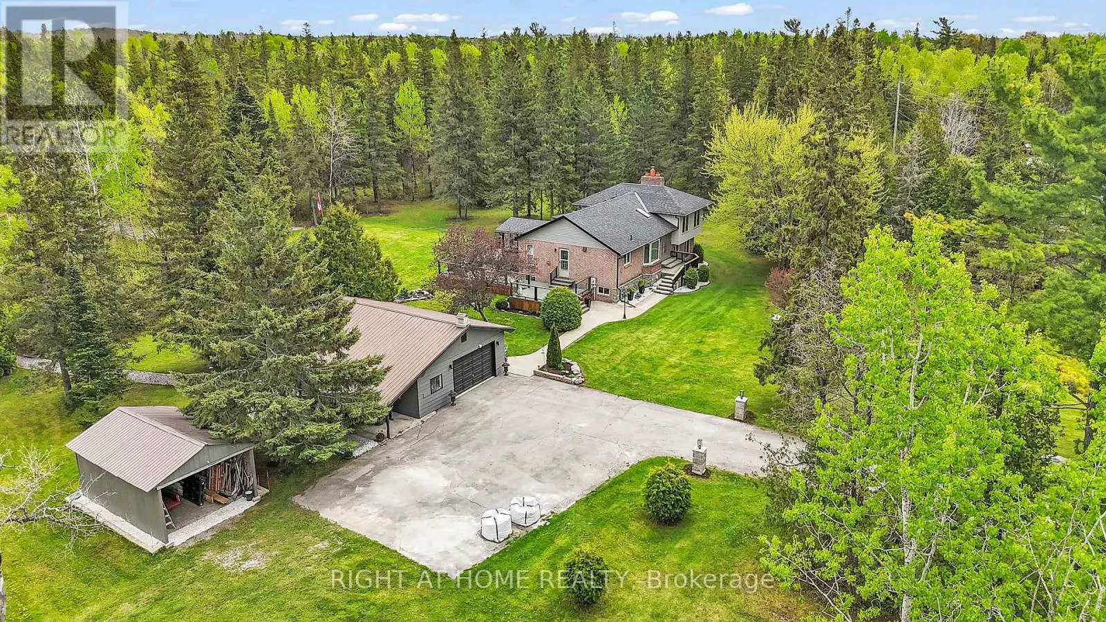 119 STURGEON GLEN ROAD