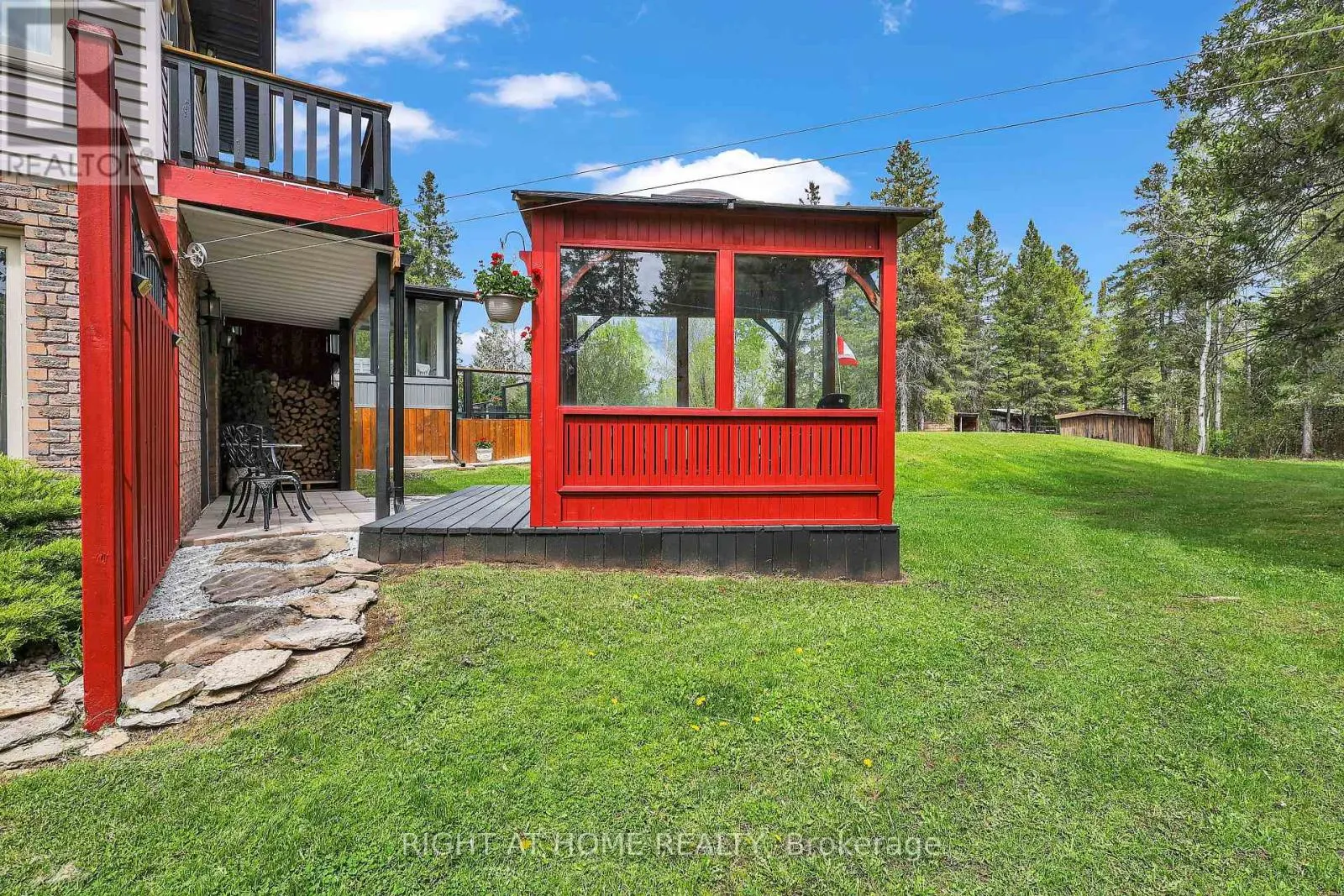 119 STURGEON GLEN ROAD