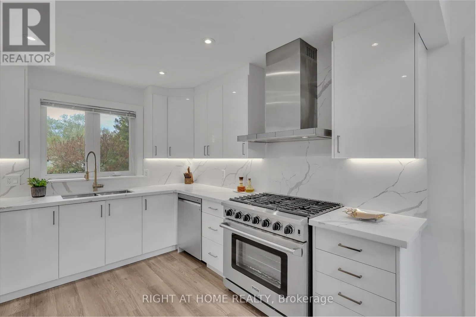 119 STURGEON GLEN ROAD