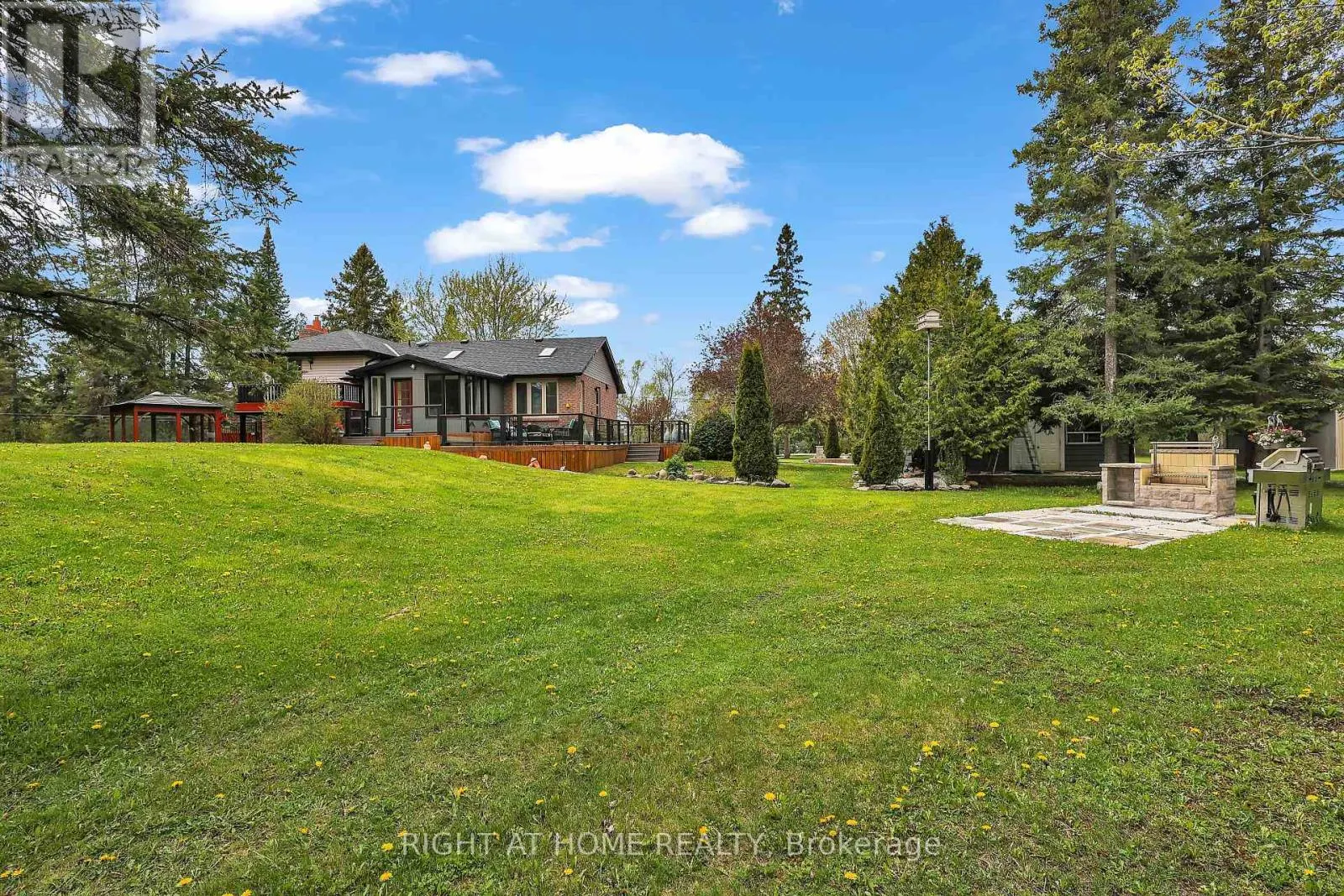 119 STURGEON GLEN ROAD