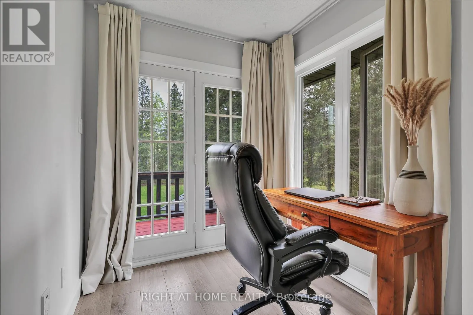 119 STURGEON GLEN ROAD