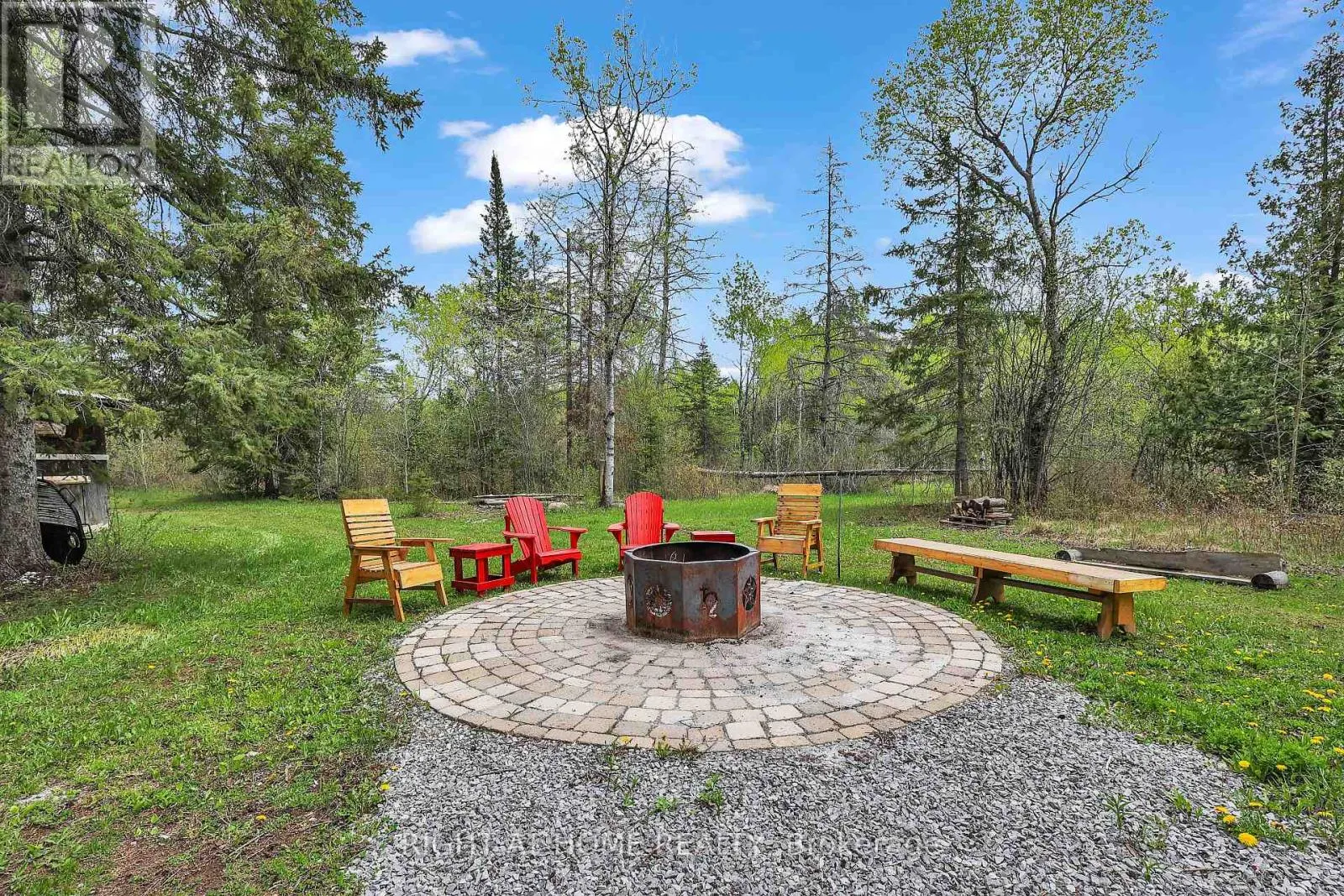 119 STURGEON GLEN ROAD