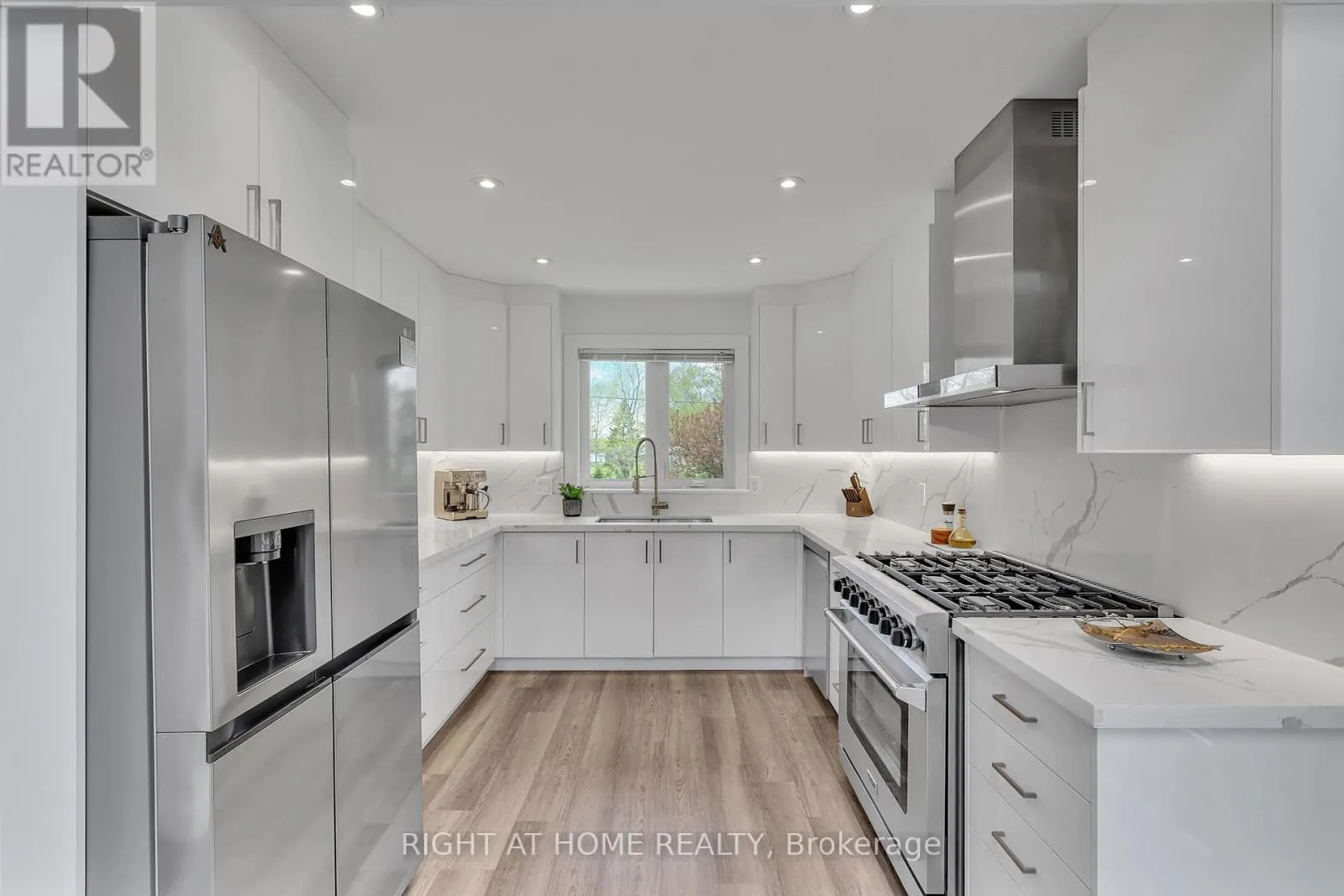 119 STURGEON GLEN ROAD